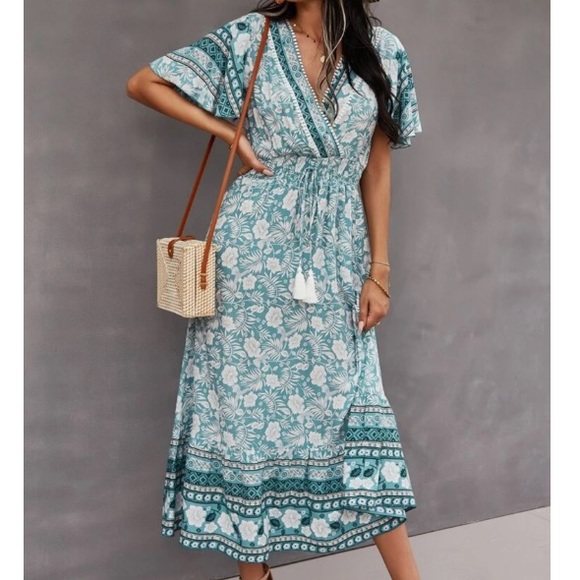 Boho gypsy butterfly sleeve tassel dress - Picture 6 of 7